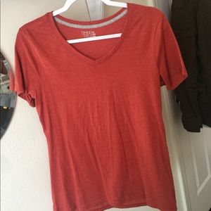 V-neck shortsleeve